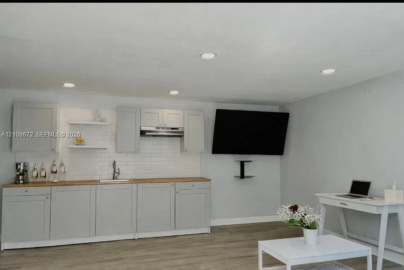 227 SW 26th Rd