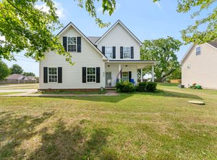 632 Fleming Farms Dr, Murfreesboro, TN 37128
