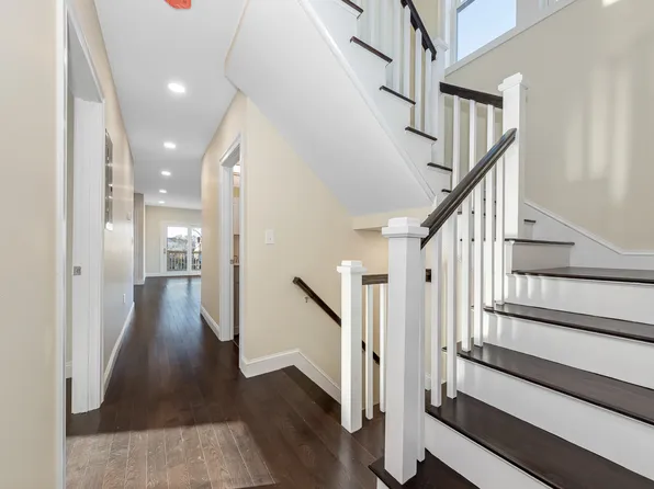 62 Bradbury Ave, Medford, MA