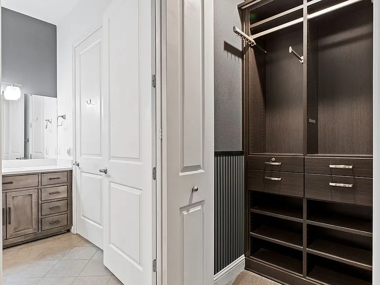 2100 N Humboldt St #306 — Photo 10
