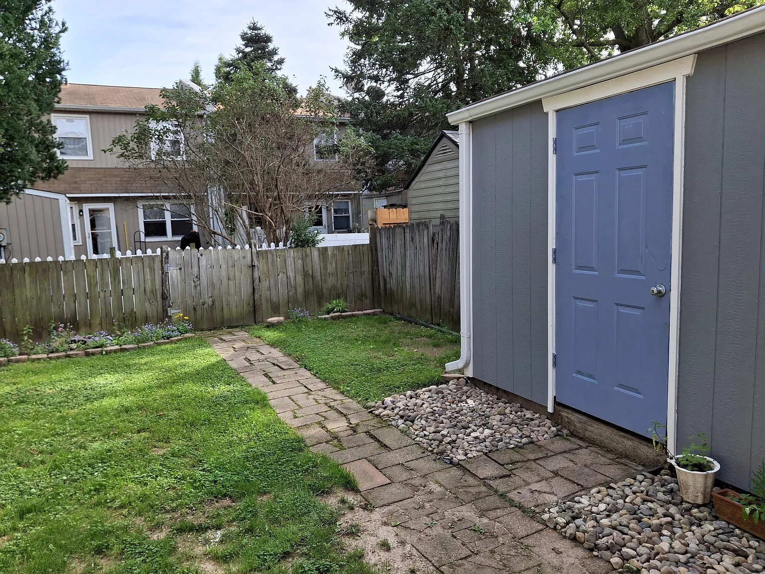 3 bed, 2.5 bath, 1400 sqft, $2,000 — Photo 3
