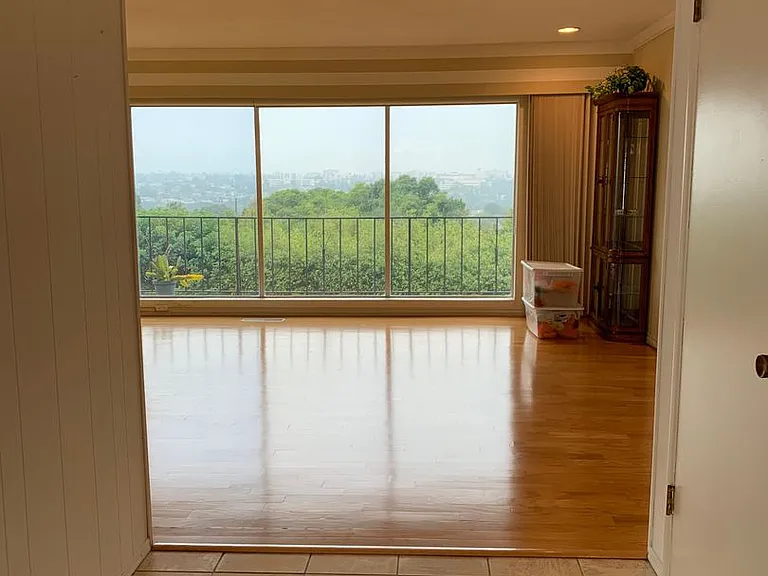 6437 Elmhurst Dr — Photo 3