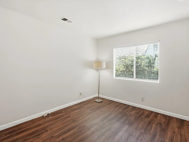 15303 Rancho Polermo Rd — Photo 26