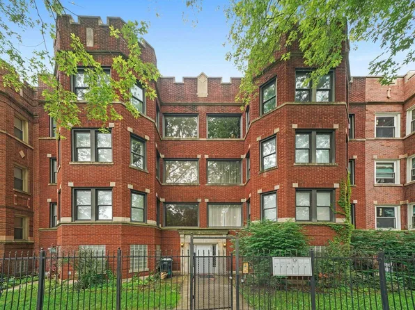 7630 S Essex Ave #2S, Chicago, IL 60649