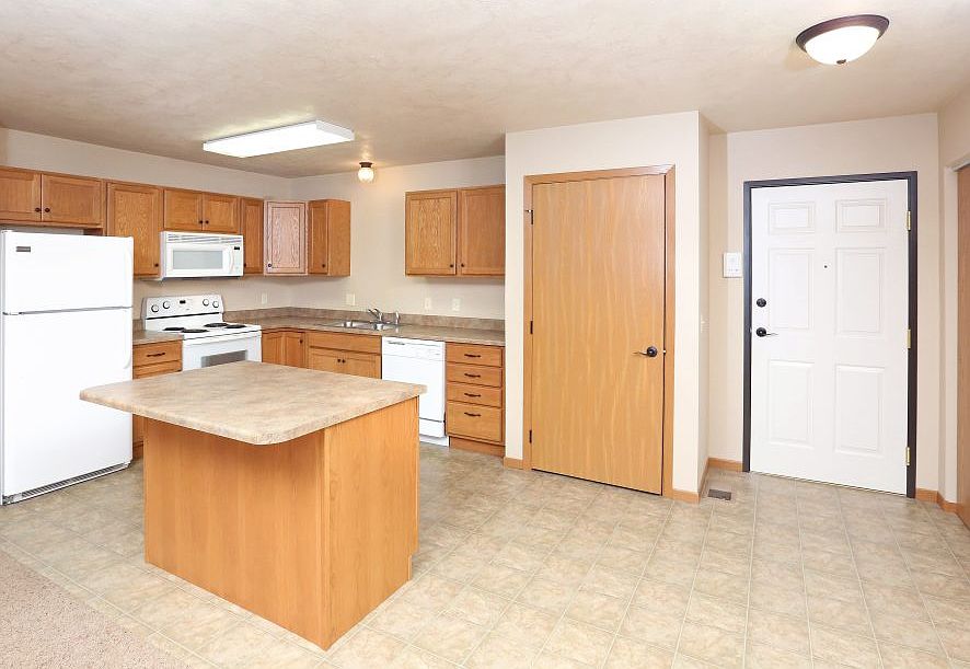 Eagle Creek Apartments 106 S Sandstone Ave Brandon SD Zillow