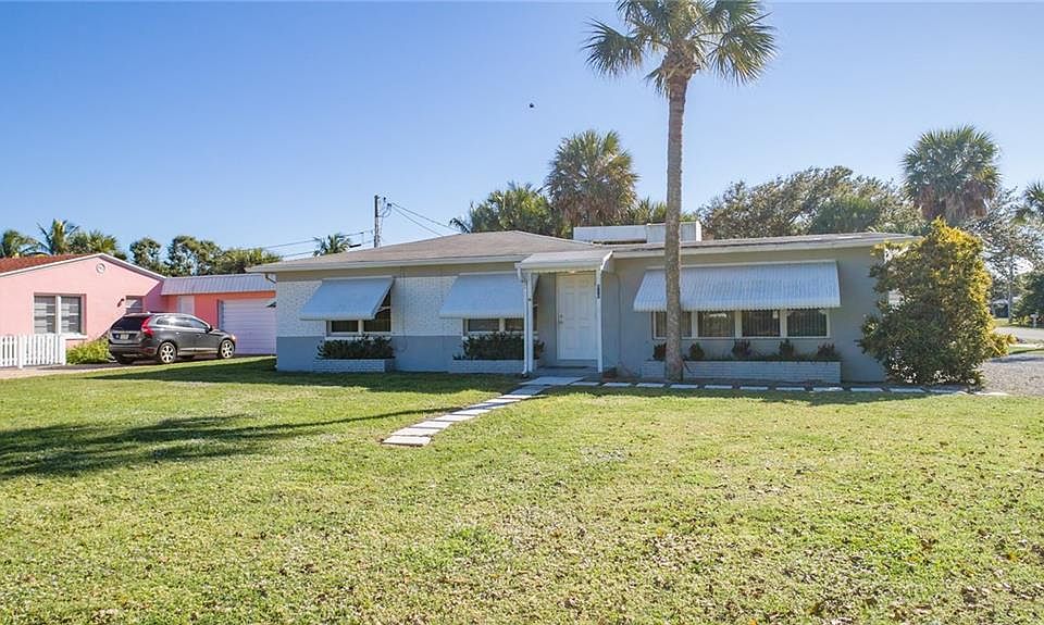 1st image of 916 E Causeway Blvd