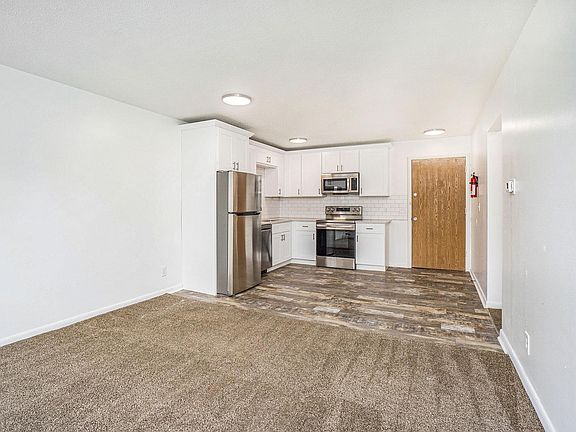 4th image of 105 N Kendall Ave APT 3F