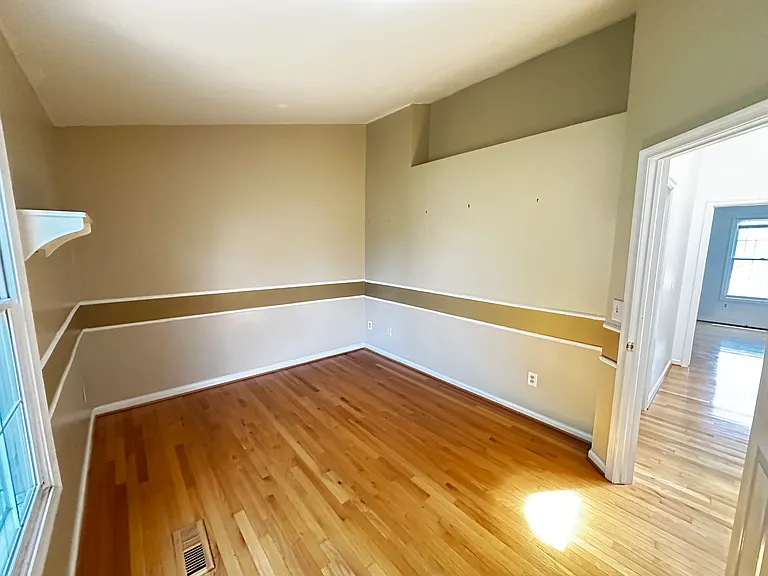 9799 Mock Orange Ct — Photo 14