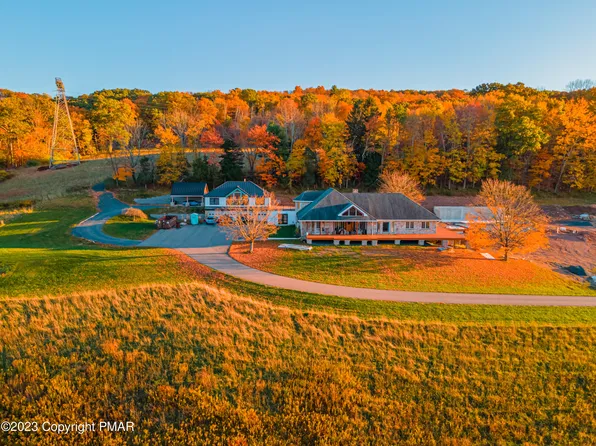 1666 Middle Rd, Stroudsburg, PA 18360