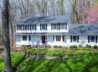 11 Redwood Rd, Morristown, NJ 07960