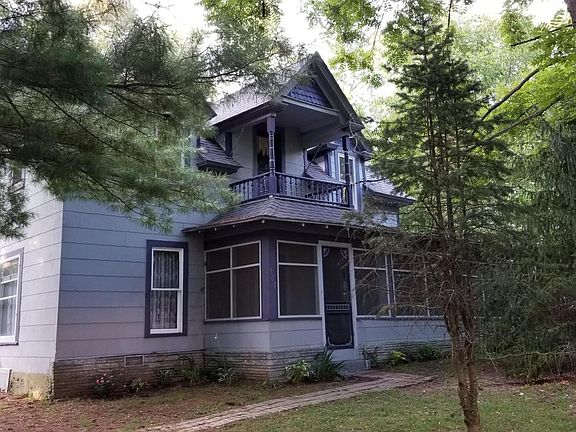 2nd image of 505 W Maud Ave