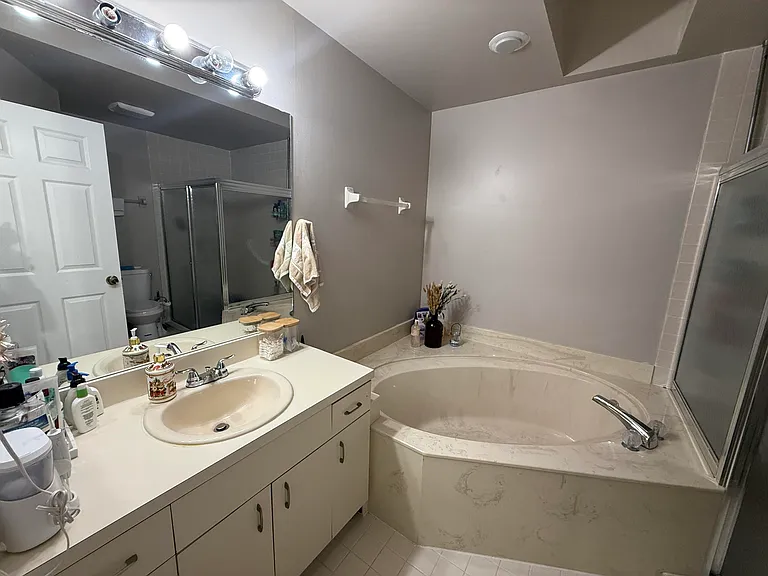 13025 Meadowbreeze Dr — Photo 29