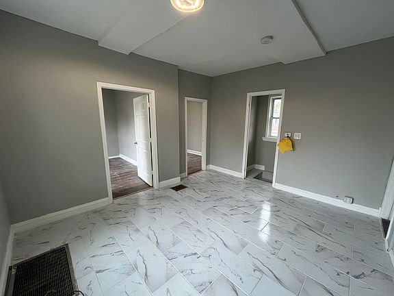 4th image of 6715 S Throop St #C
