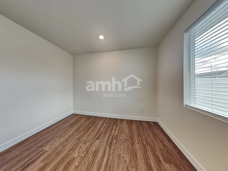 5032 W Milliron Dr — Photo 26
