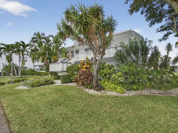 64 Canterbury C, West Palm Beach, FL 33417