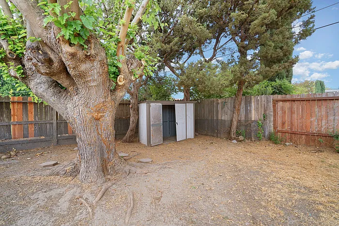 2109 Monifieth Way — Photo 30