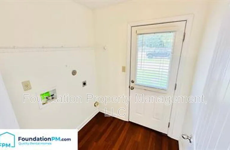 1314 Crosstown Ct — Photo 16