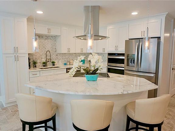 2nd image of 661 Poinsettia Ave APT 101