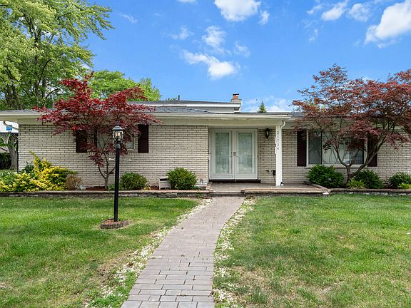 2nd image of 26734 Sheahan Dr