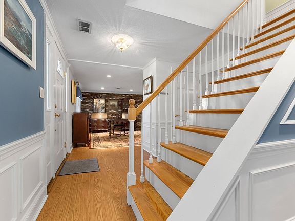 3rd image of 38 Sonning Rd
