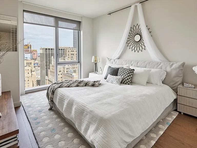 100 W 31st St #28B — Photo 5