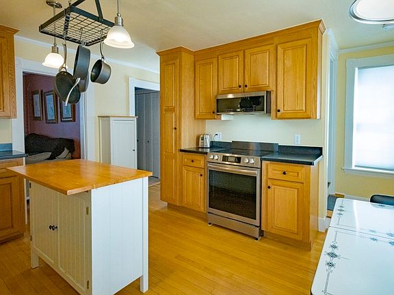 5th image of 42 Bisson St