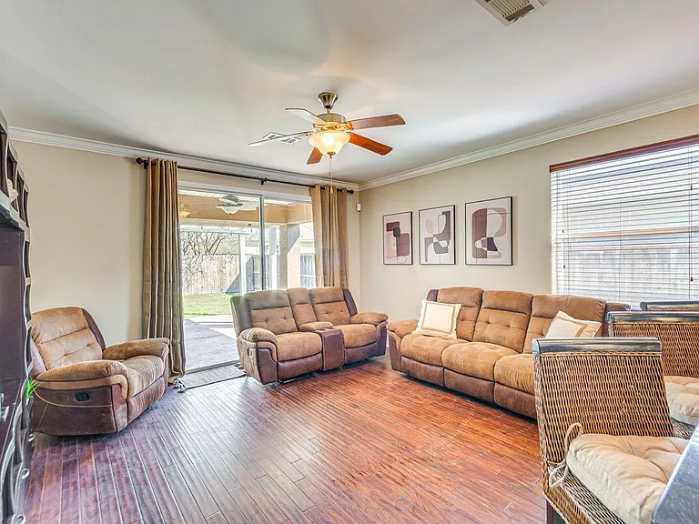 895 Solimar Way — Photo 12