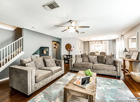 4th image of 9103 Shadystone Dr