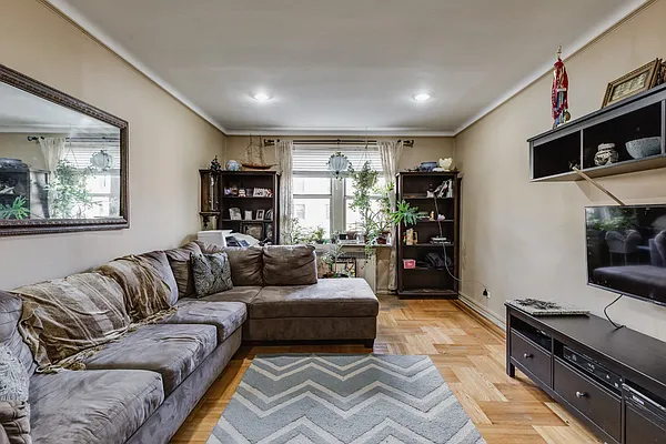 Sold by Fave Realty Inc | media 8