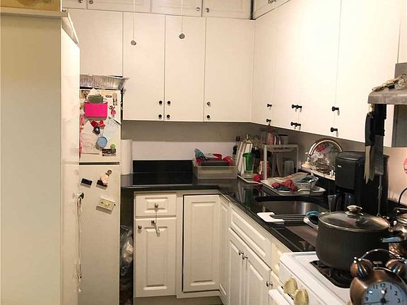 4th image of 7402 43rd Ave APT 5A
