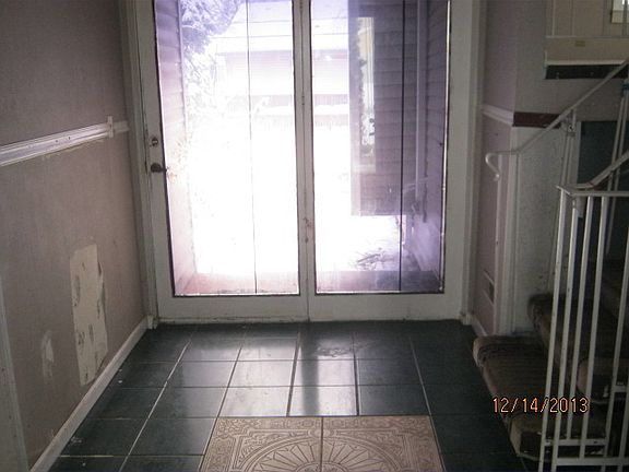 2nd image of 6810 Plumtree Ln