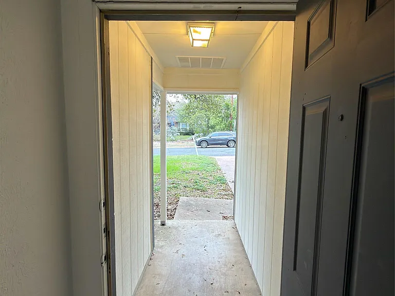 5601 Porsche Ln — Photo 24