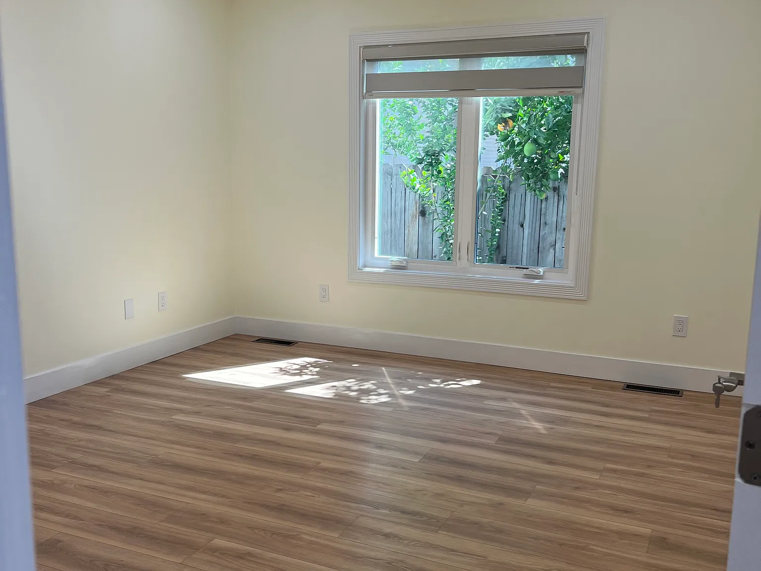 3 bed, 1800 sqft, $4,500 — Photo 4