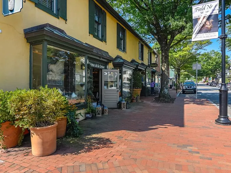 800 Blue Ridge Ave — Photo 32