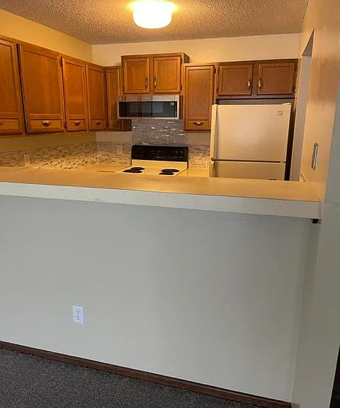 2619 Beverly Dr — Photo 15