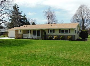 1500 Elmhurst Dr, Adrian, MI 49221