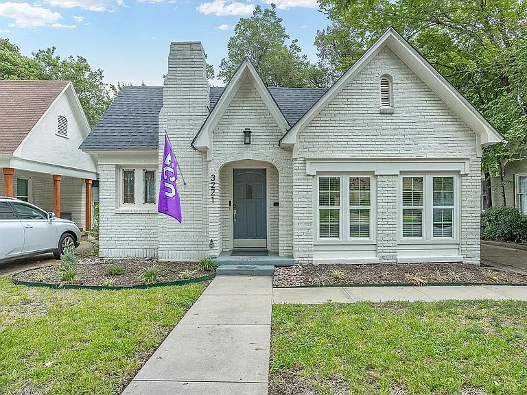3221 Greene Ave — Photo 27