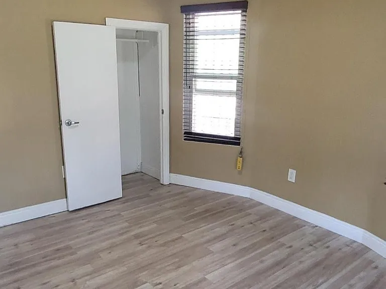 435 S Fir Ave — Photo 5