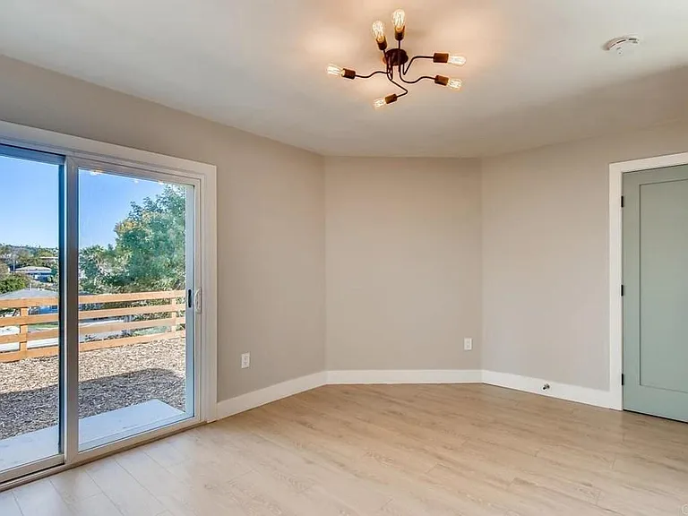 4023 Vista Grande Dr — Photo 8