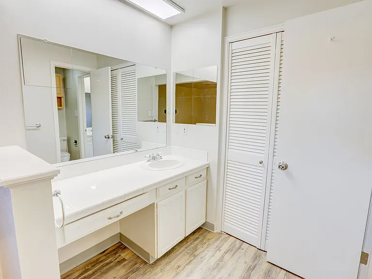 Applewood Crest Townhomes & Apartments — Photo 77