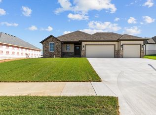 1056 S Gettysburg Loop, Republic, MO 65738