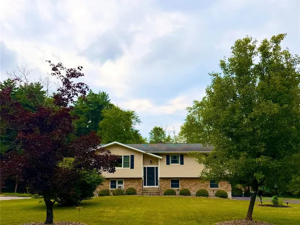20 Lenart Place, Hopewell Junction, NY 12533