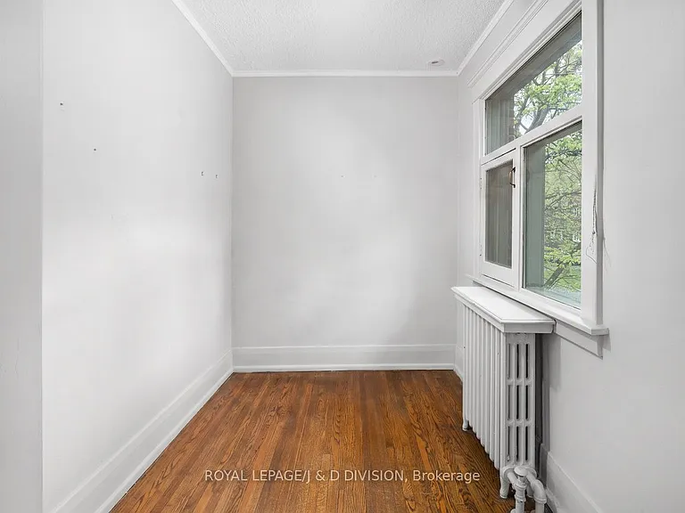 58 Lascelles Blvd — Photo 5