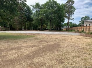 2780 E 45th Pl, Tulsa, OK 74105