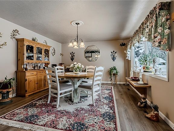 4th image of 411 Van Roen Rd