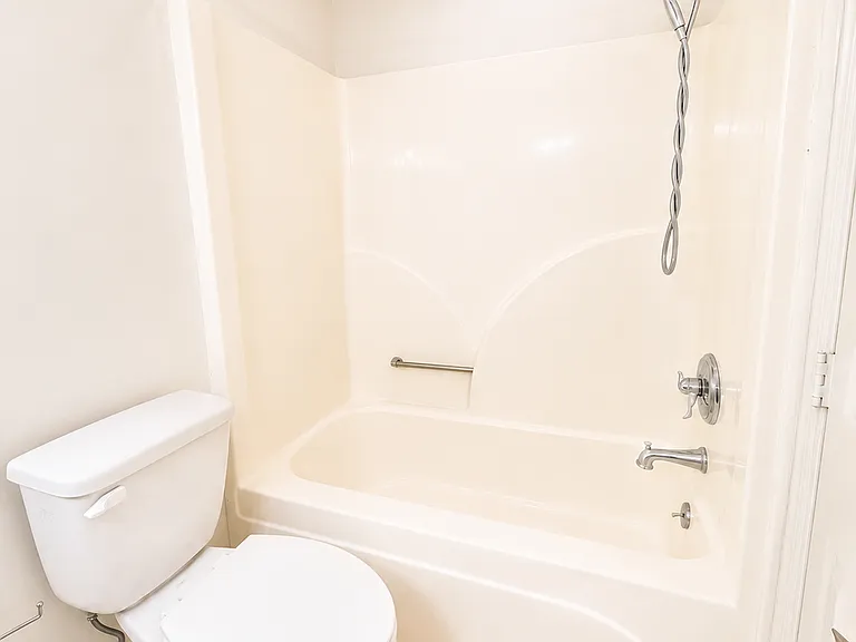 113 N College St #201 — Photo 11