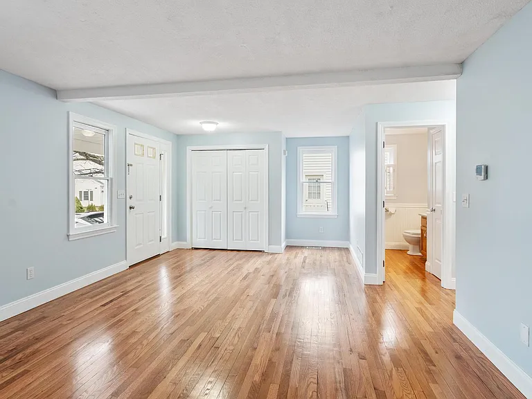 29 Lamplighter Ln — Photo 5