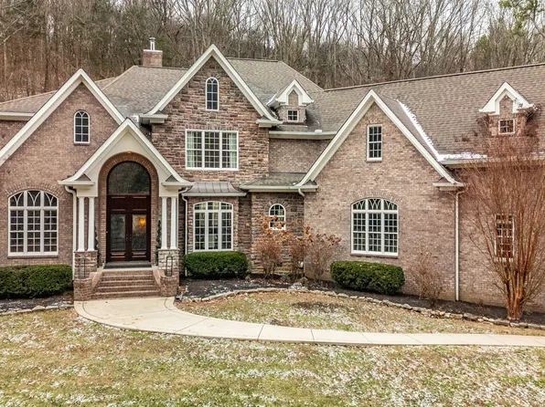 901 Hitt Ln, Goodlettsville, TN 37072