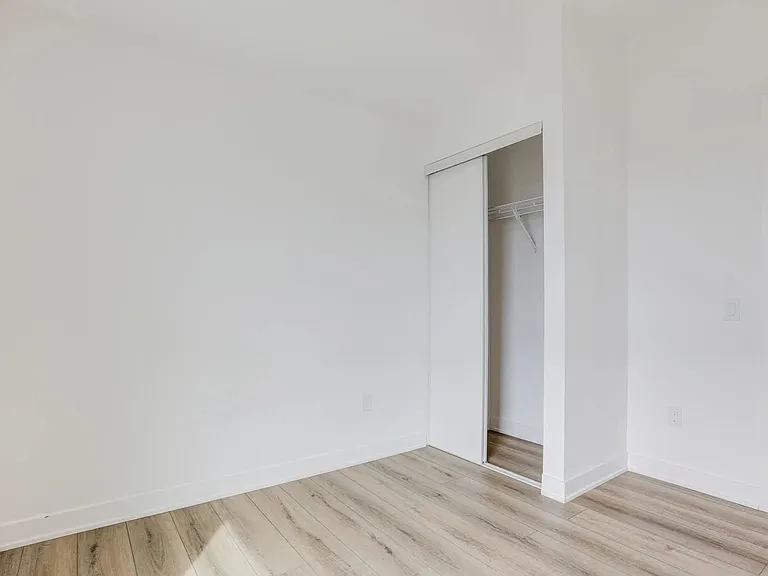 312 Erb St W #309 — Photo 18