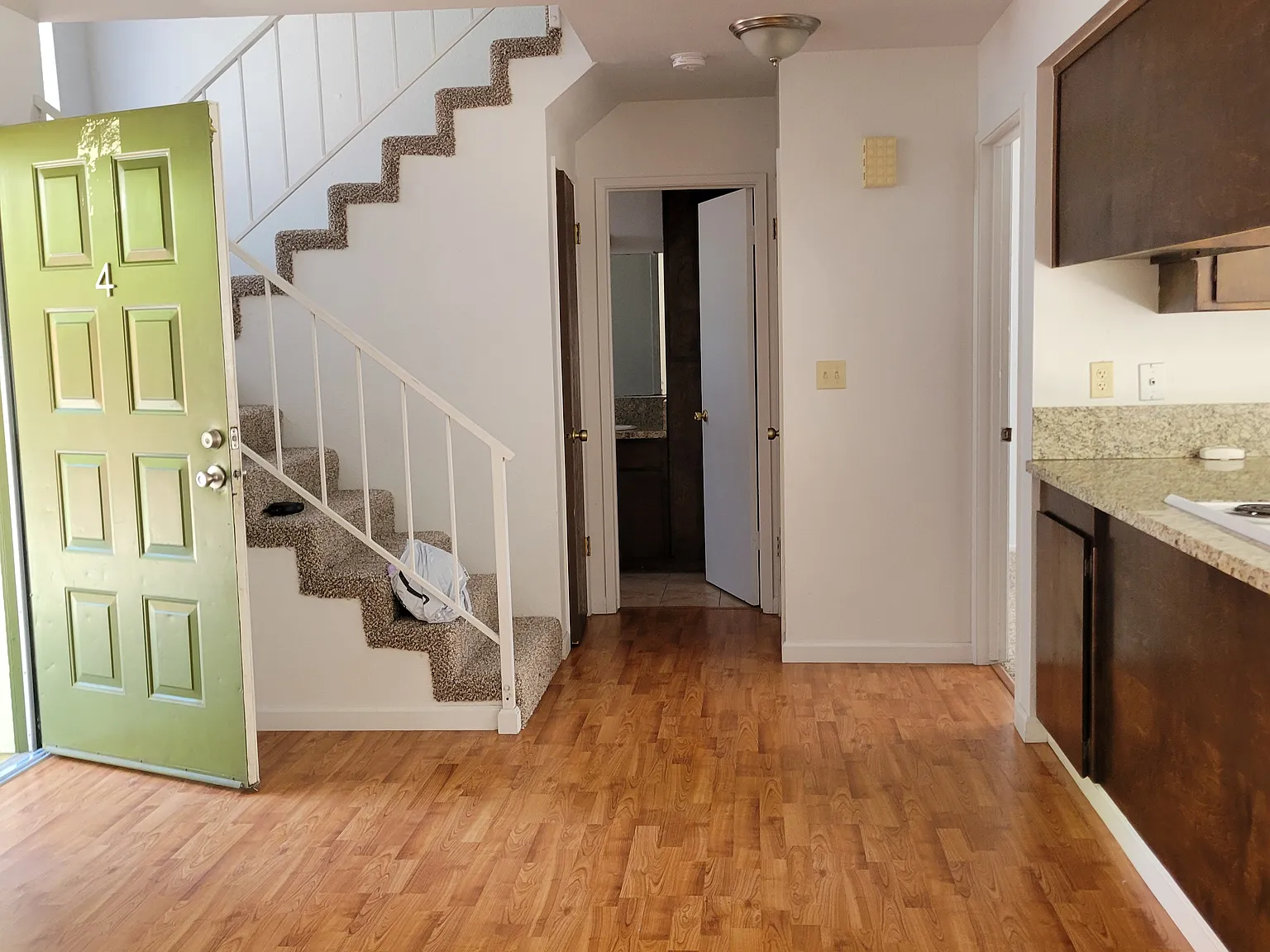 1166 Hobart St — Photo 2